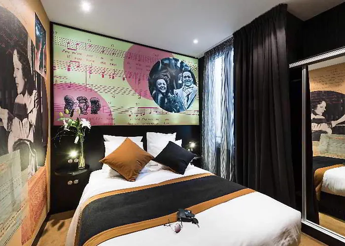 Hotel Montmartre Mon 4*